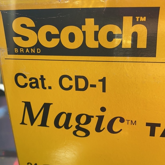 ❤️❤️❤️ CLOSET CLEAROUT!! SCOTCH Magic & Gift Wrapping Tape Bundle - Picture 5 of 7